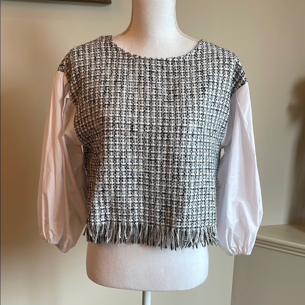 Riley & Rae Tweed Blouse Top W/ White Sleeves & Fringe Bottom